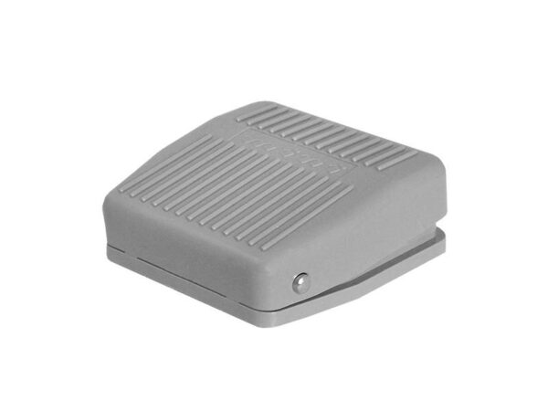 Interrupteur au pied 10A 250V ON - (ON) PN06 sans couvercle avec câble, 1m.