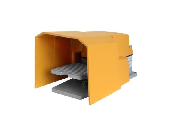 Interrupteur au pied 15A 250V MARCHE - ARRÊT PN07 avec couvercle et câble.