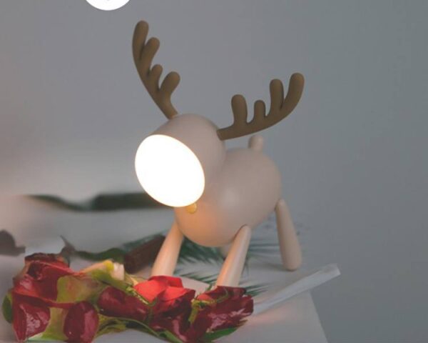 Lampe LED beige cerf de Mary