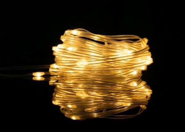 LAMPES MAGIQUES CHAUDES B. 3000K 100 LED 10 m USB DC5V IP65 CONTRÔLÉES PAR APPLICATION.