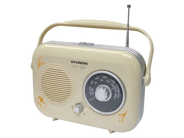 Autoradio rétro Hyundai PR 100B, couleur crème.