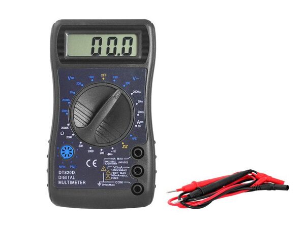 Multimètre DT820D.